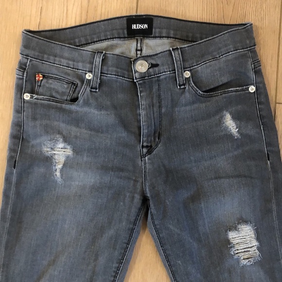 Hudson Nico Super Skinny Midrise Jeans size 26, in Grey (Tres). - Picture 2 of 10